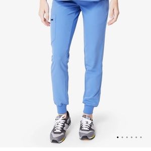 Women’s Figs Zamora Joggers Scrub Pants-Large Petite